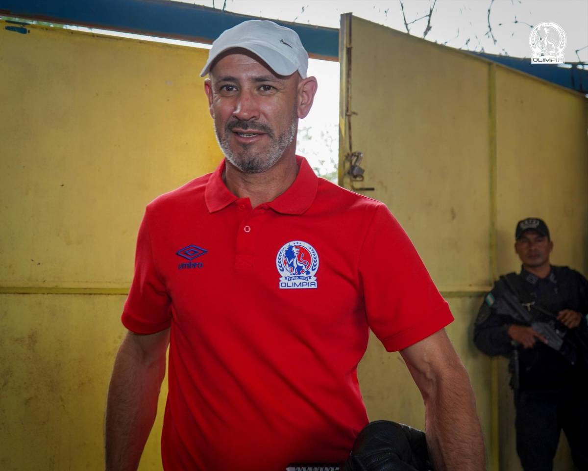 FICHAJES: Espinel conoció respuesta de Olimpia, nombres para DT de Honduras y Troglio se lo quiso llevar a Argentina