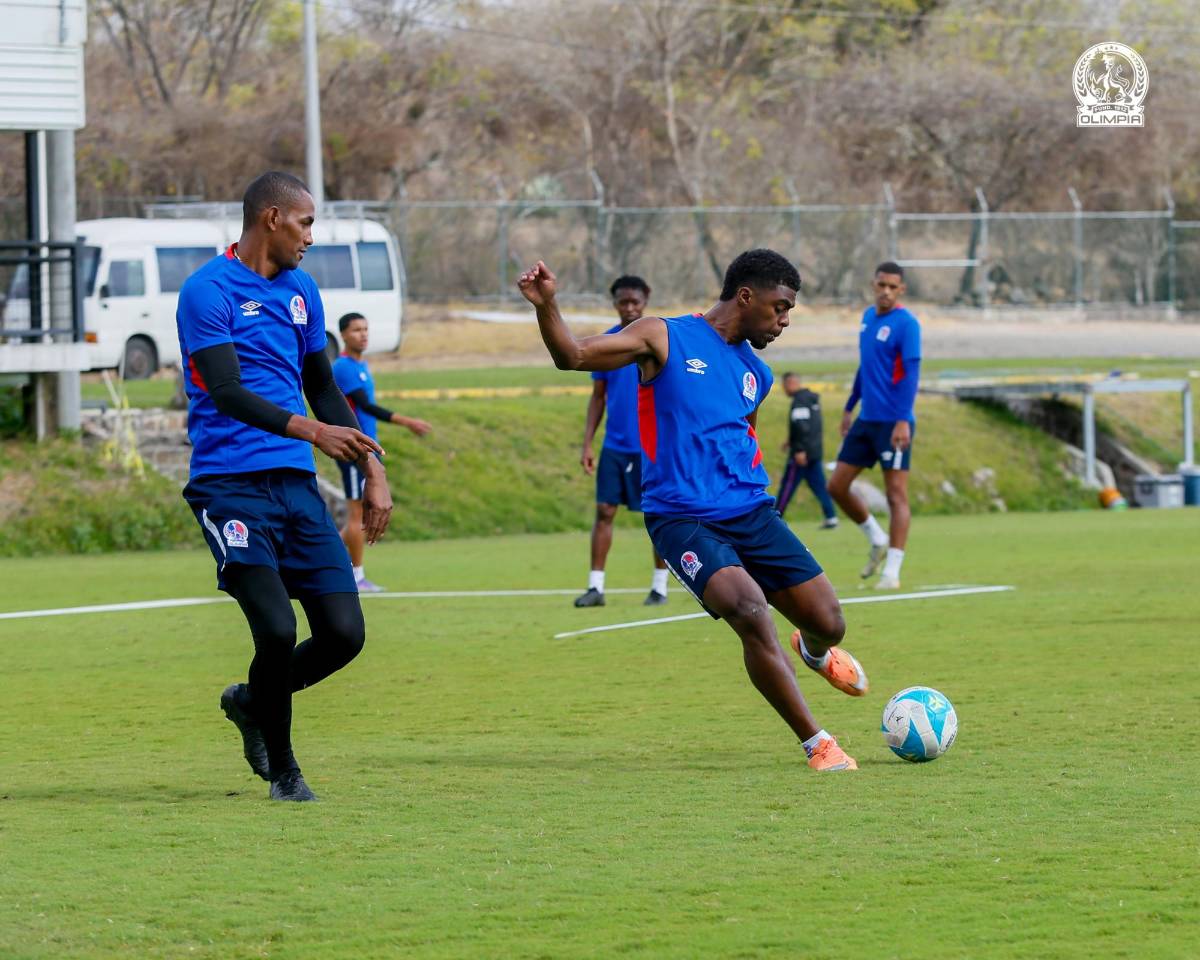 ¿Están lesionados? Los futbolistas de Olimpia que Espinel no utilizó ante UPN y no lo haría con Victoria