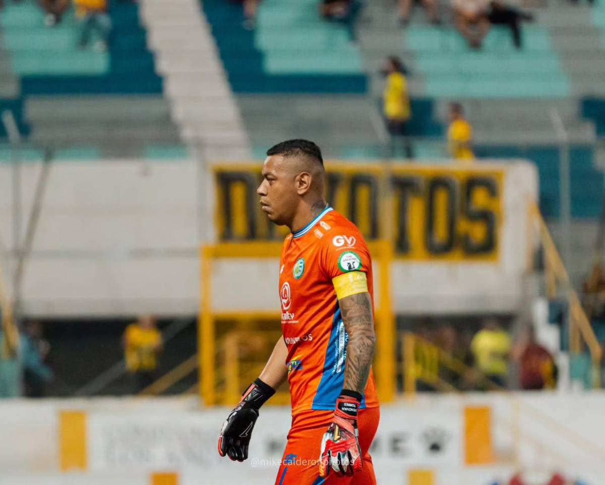 Fichajes: Vargas suena fuerte, Olimpia lo prestaría y Jeaustin acepta contactos