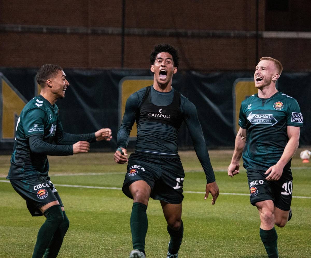 ¿Qué pasó con Amado Guevara? Tiene un trabajo consolidado fuera de Honduras, así es la vida del Lobo