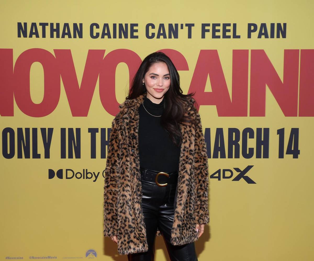 La Megan Fox hondureña que le robó el corazón a futbolista y lo sorprendió en pleno juego ¿A qué se dedica?