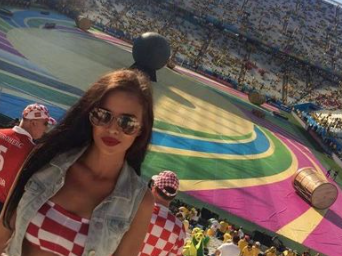 Así es la infartante modelo croata que desafía las normas de Qatar en el Mundial: ‘‘Esto es un desastre’’