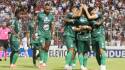 ¡Ni con raqueta la saca Menjívar! Eduardo Urbina marca gol de antología ante Olimpia
