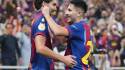 Ferran Torres y Roony Bardghji festejando un tanto del Barcelona durante la temporada anterior.