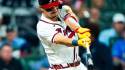 Mauricio Dubón y los Bravos de Atlanta cayeron ante Phillies en el segundo juego.