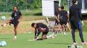 Jack Jean-Baptisté en pleno entreno del Olimpia. También está trabajando con el león el delantero Romell Quioto quien milita en el fútbol de Arabia Saudita.