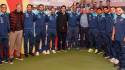 La delegación de entrenadores de las selecciones de Honduras, junto a Luis de La Fuente, entrenador Campeón del Mundo con España y Aitor Karanka, exasistente de Mourinho en el Real Madrid.