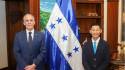 El mandatario de Honduras se reunió con el influencer japonés Shin Fujiyama.
