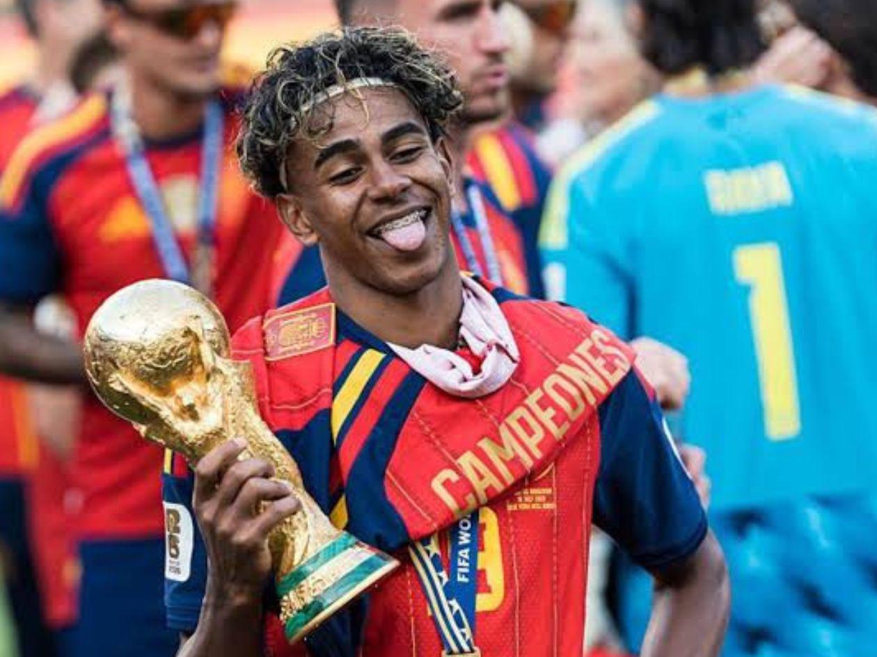 Luis Figo entiende que Lamine Yamal merece ganar el próximo Balón de Oro.