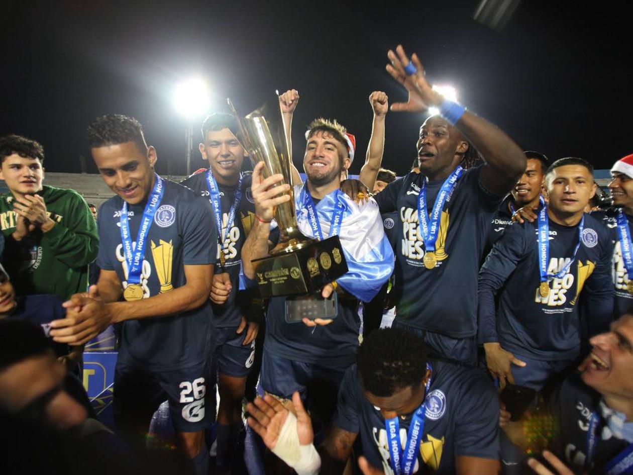 En el torneo Apertura 2024 el Motagua se coronó campeón contra Olimpia.