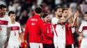 ¿Los castigarán? Futbolistas son captados fumando antes de su debut en el Mundial