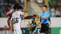 Josué David Ugalde, árbitro del juego sancionó penal, pero luego anuló su decisión.