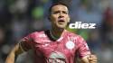 Alejandro Reyes fue el autor del primer gol del partido y Motagua celebra ante Olancho FC. Fotos David Romero.