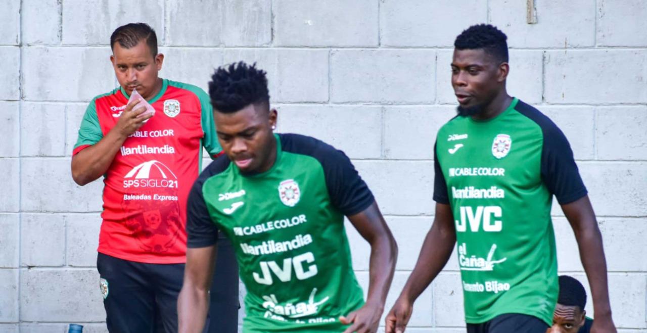 Güity asegura que recibió un permiso para ausentarse a un entreno y luego le notificaron que ya no formaba parte del plantel.