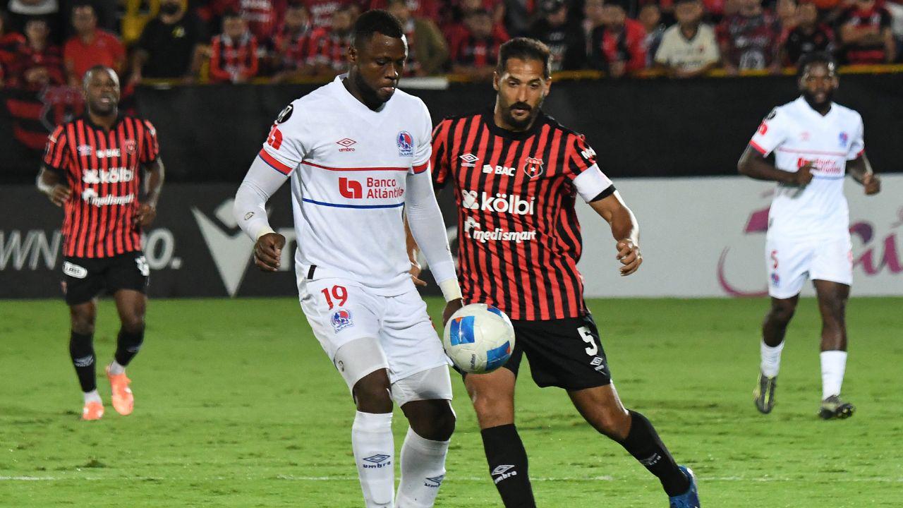 Alajuelense no capitalizó la localía y firmó empate ante un sólido Olimpia por la ida de semifinales de Copa Centroamericana