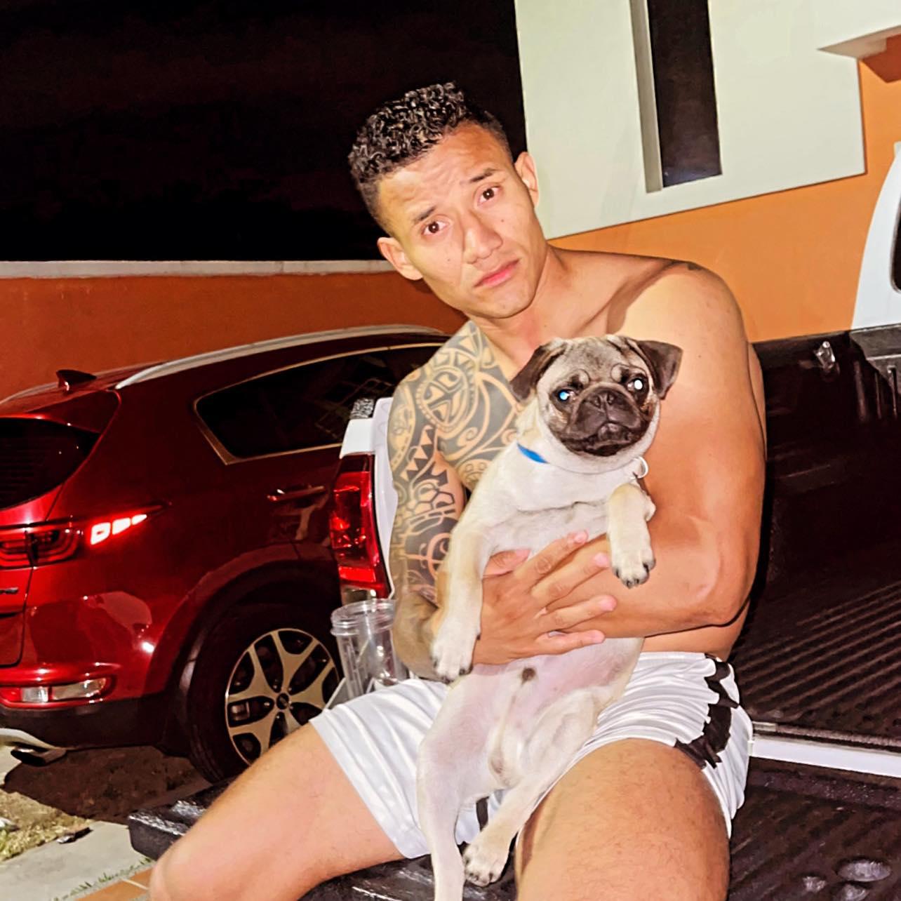 El futbolista del Victoria de La Ceiba asegura estar soltero y que su deseo es casarse.