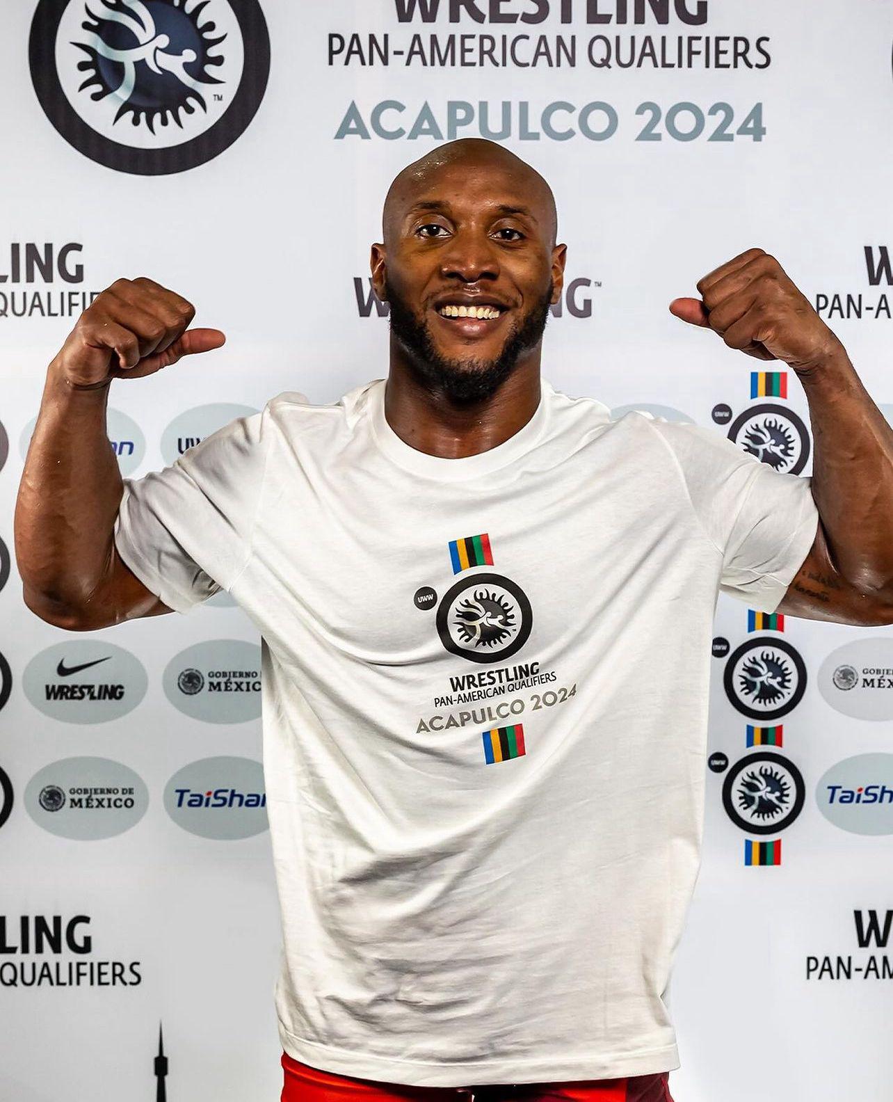 El luchador olímpico catracho, Kevin Mejía, logró el boleto a París tras vencer en el combate decisivo del clasificatorio de Cancún al dominicano Carlos Ademes por un puntaje de 10-0.