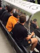 Wilson Palacios al lado de sus compañeros en el Hull City durante el duelo de este día ante el Fulham.