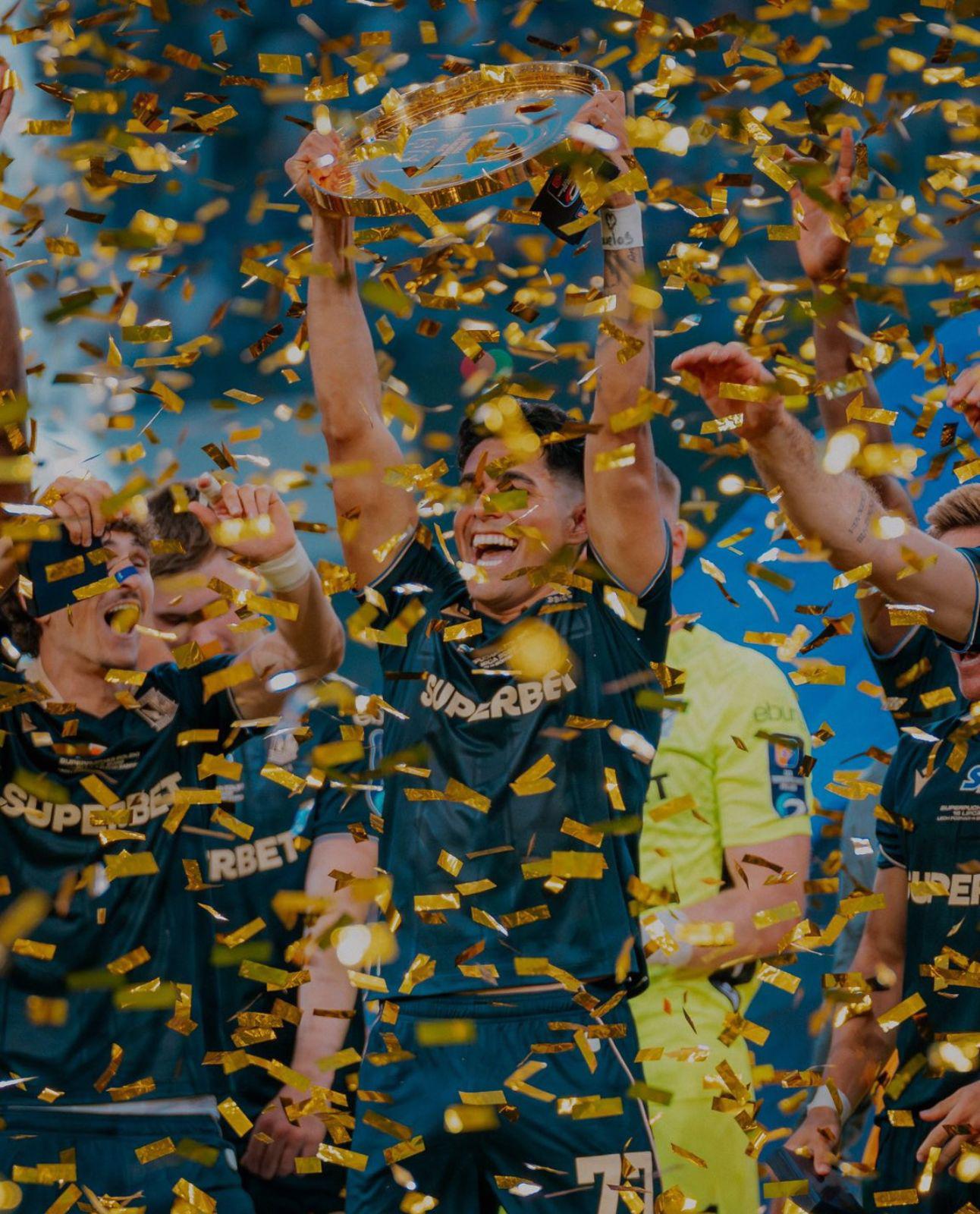 Hondureño Luis Palma se consagra campeón de la Supercopa en Polonia