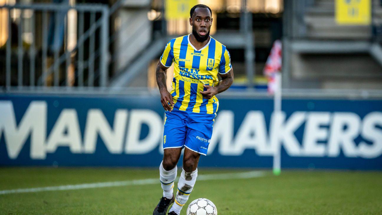 <b>Posición: mediocampista; Equipo: RKC Waalwik, Holanda; Edad: 33 años</b>