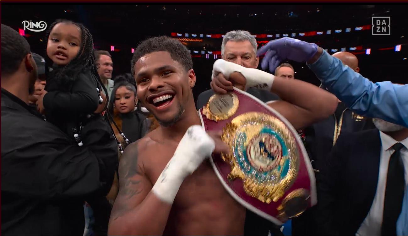 Shakur Stevenson se mantiene invicto en 25 peleas como profesional.
