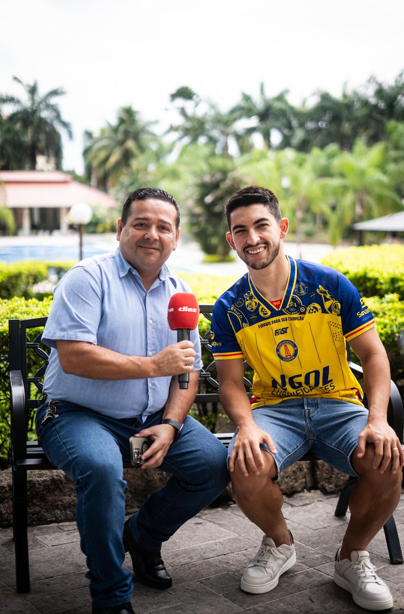 Jonathan Rubio en entrevista con Nahún Aguilar, jefe de redacción de Diario DIEZ. (FOTO: Mauricio Ayala)
