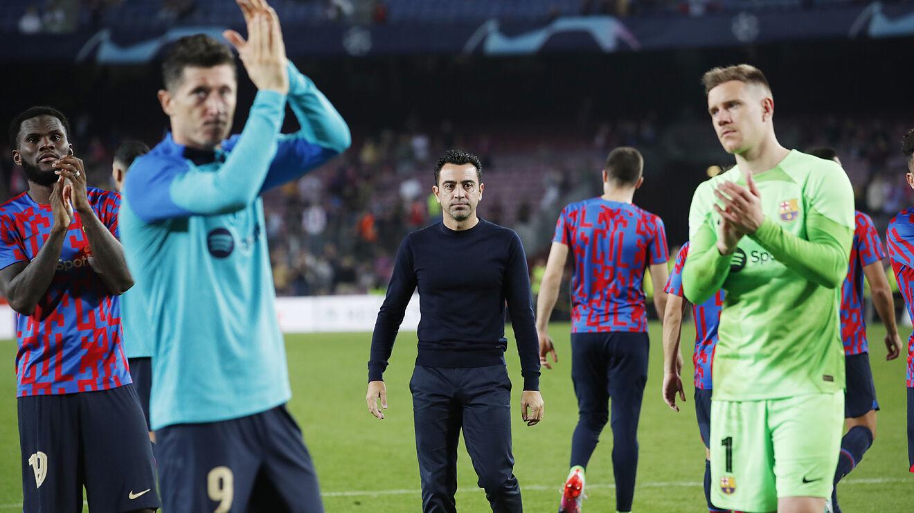 Barcelona: Xavi revela qué le dijo a sus jugadores tras la eliminación y se pronuncia sobre los fichajes para enero