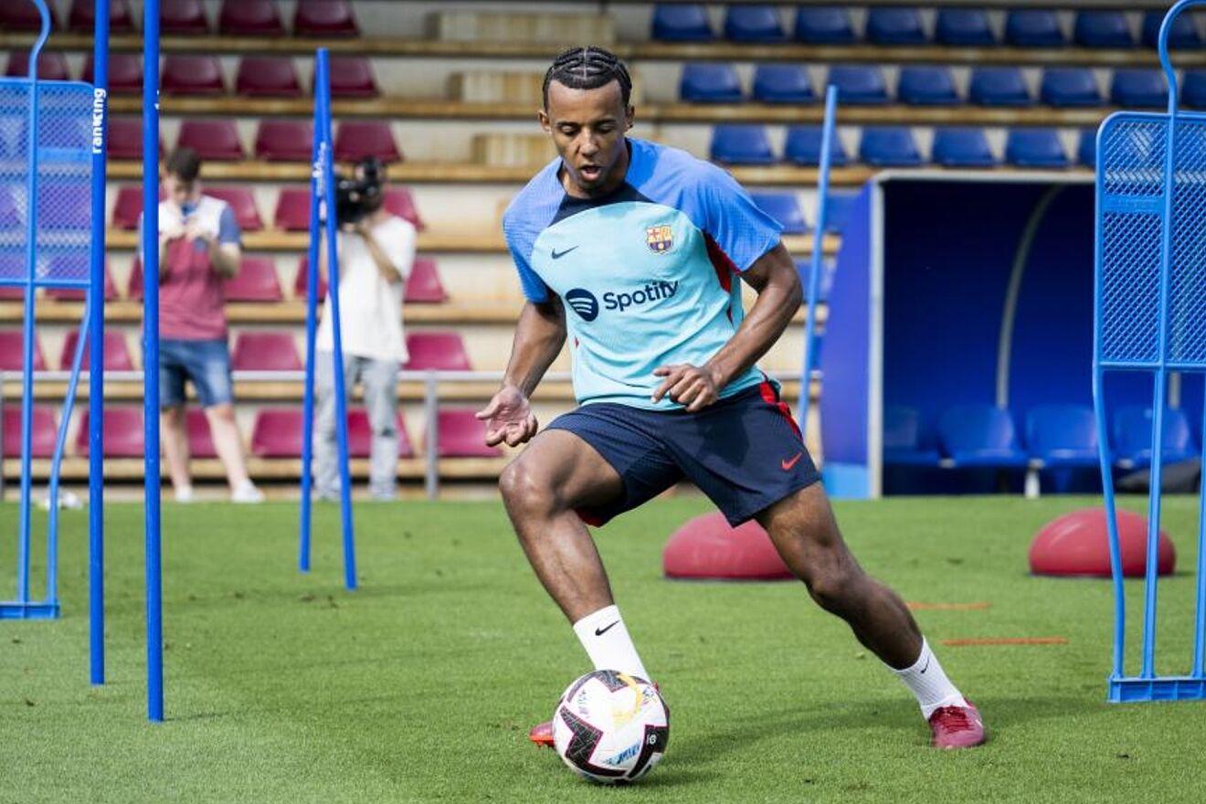 Problemas para el Barcelona: Koundé se molesta con el club y se marcharía gratis en diez días