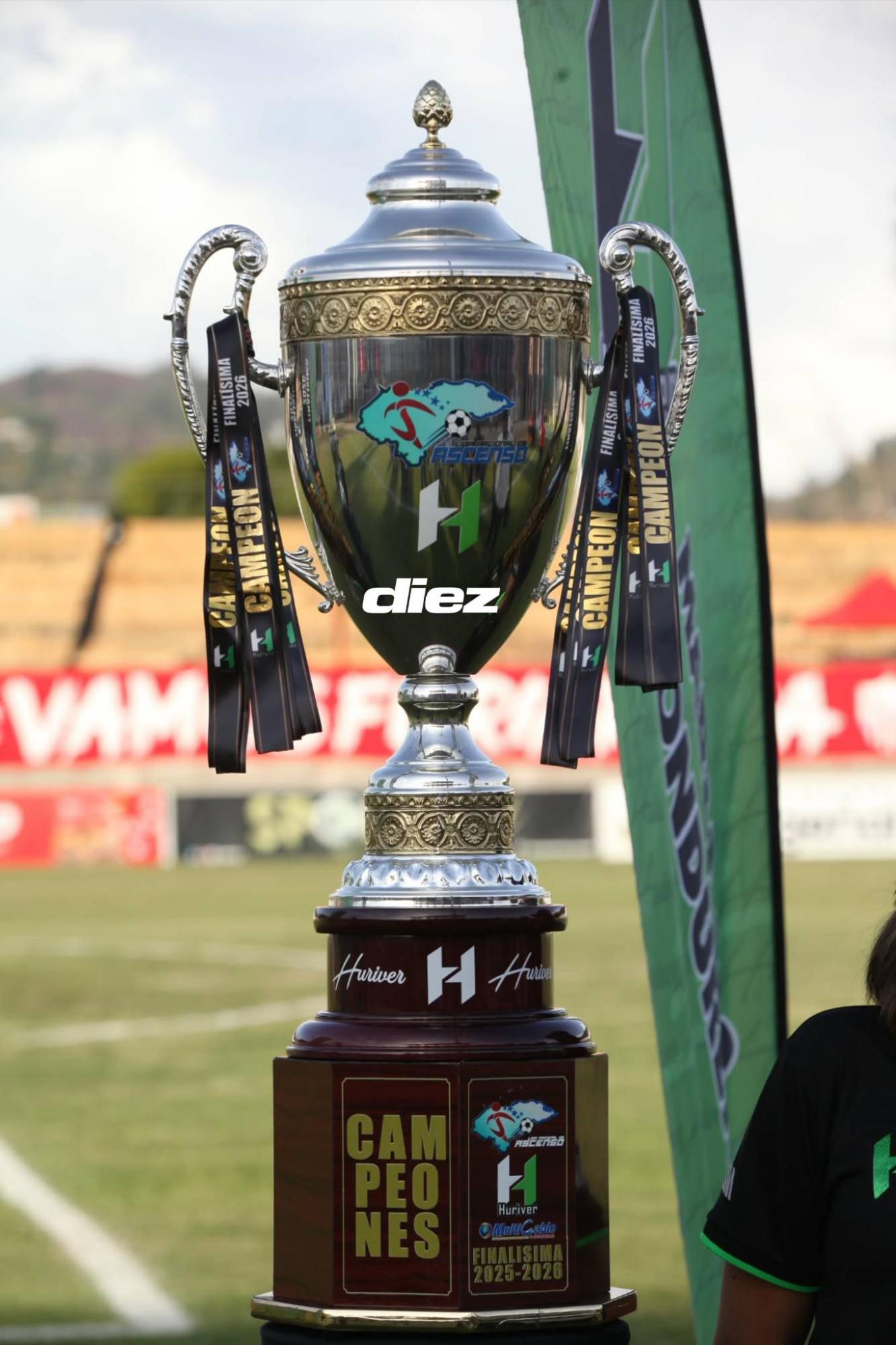 El gran trofeo que se lo llevará el monarca de la campaña y el nuevo inquilino en la Liga Nacional de Honduras.