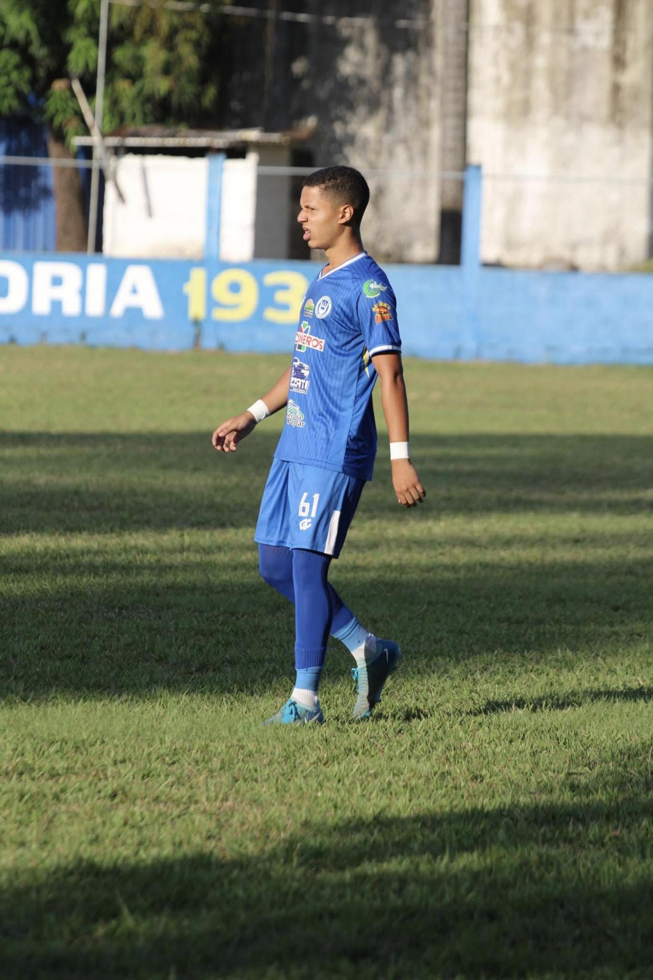 David Morales es el capitán y goleador del Victoria reservas.