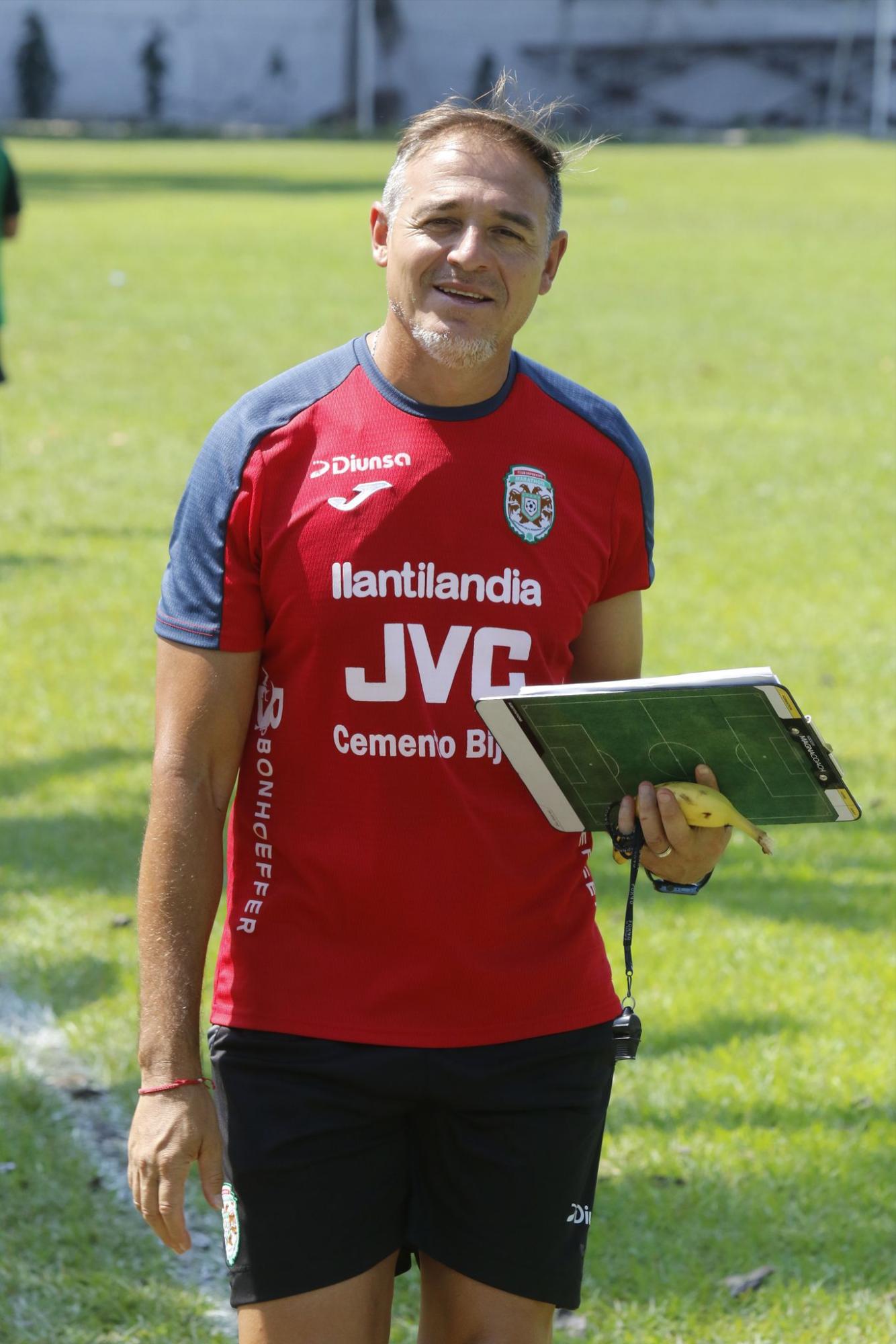 Foto Diez: Neptalí Romero.