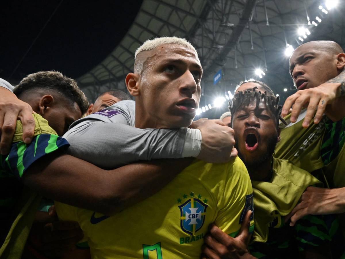 NO SE VIO EN TV: La terrible lesión, lágrimas de Neymar y la eufórica celebración en el golazo de Richarlison