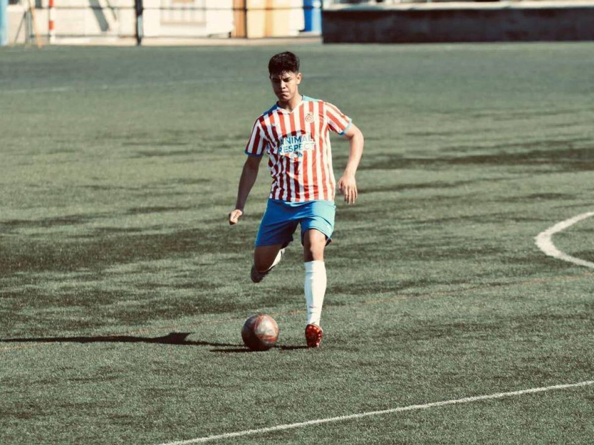 Gerard lleva jugando seis años en las categorías menores del Girona de España. Sus padres son hondureños.