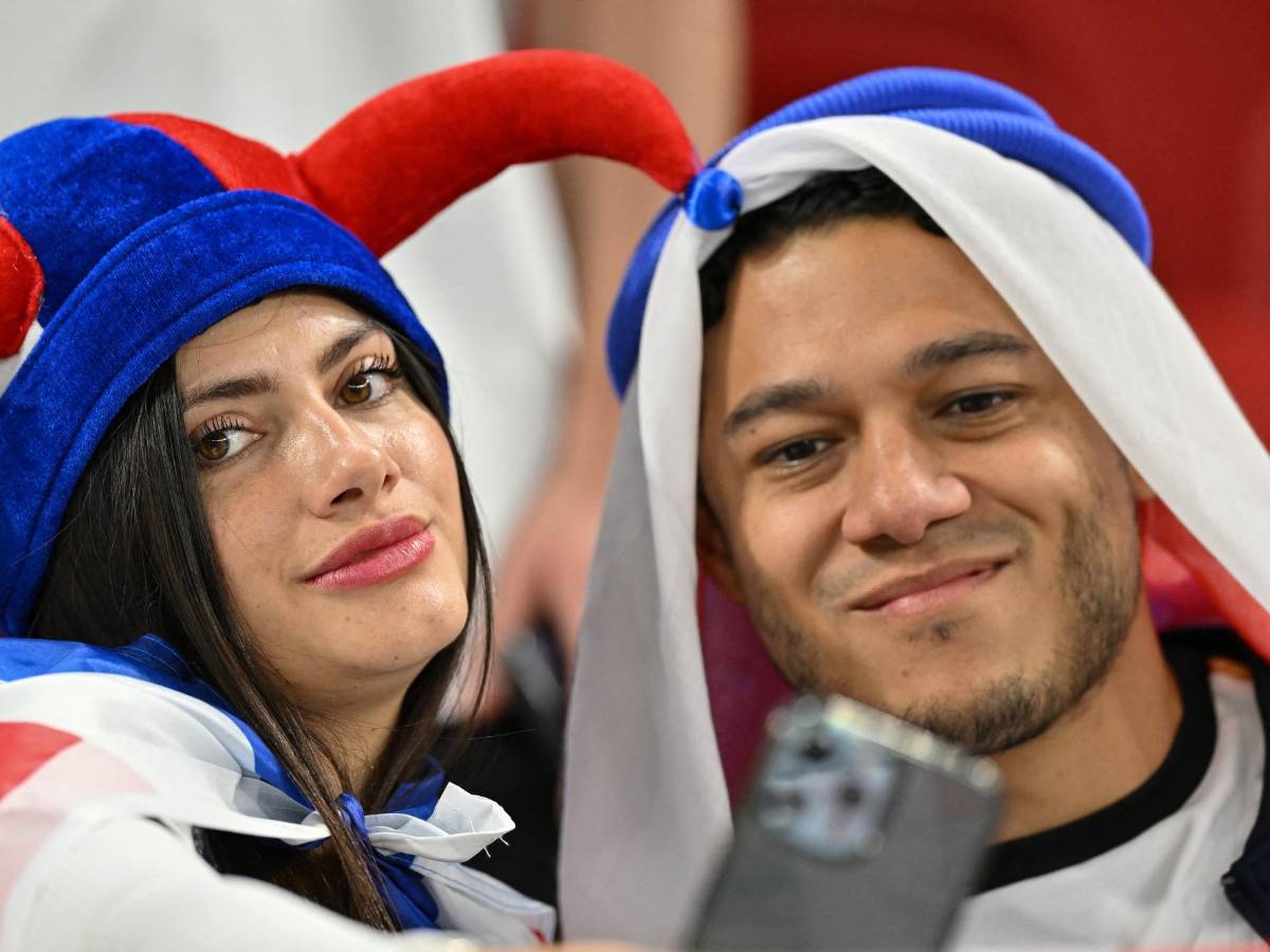 El reconocido DT que llegó a apoyar a Costa Rica, la charla Luis Enrique-Suárez y ¿quién era la preciosa tica en las gradas?