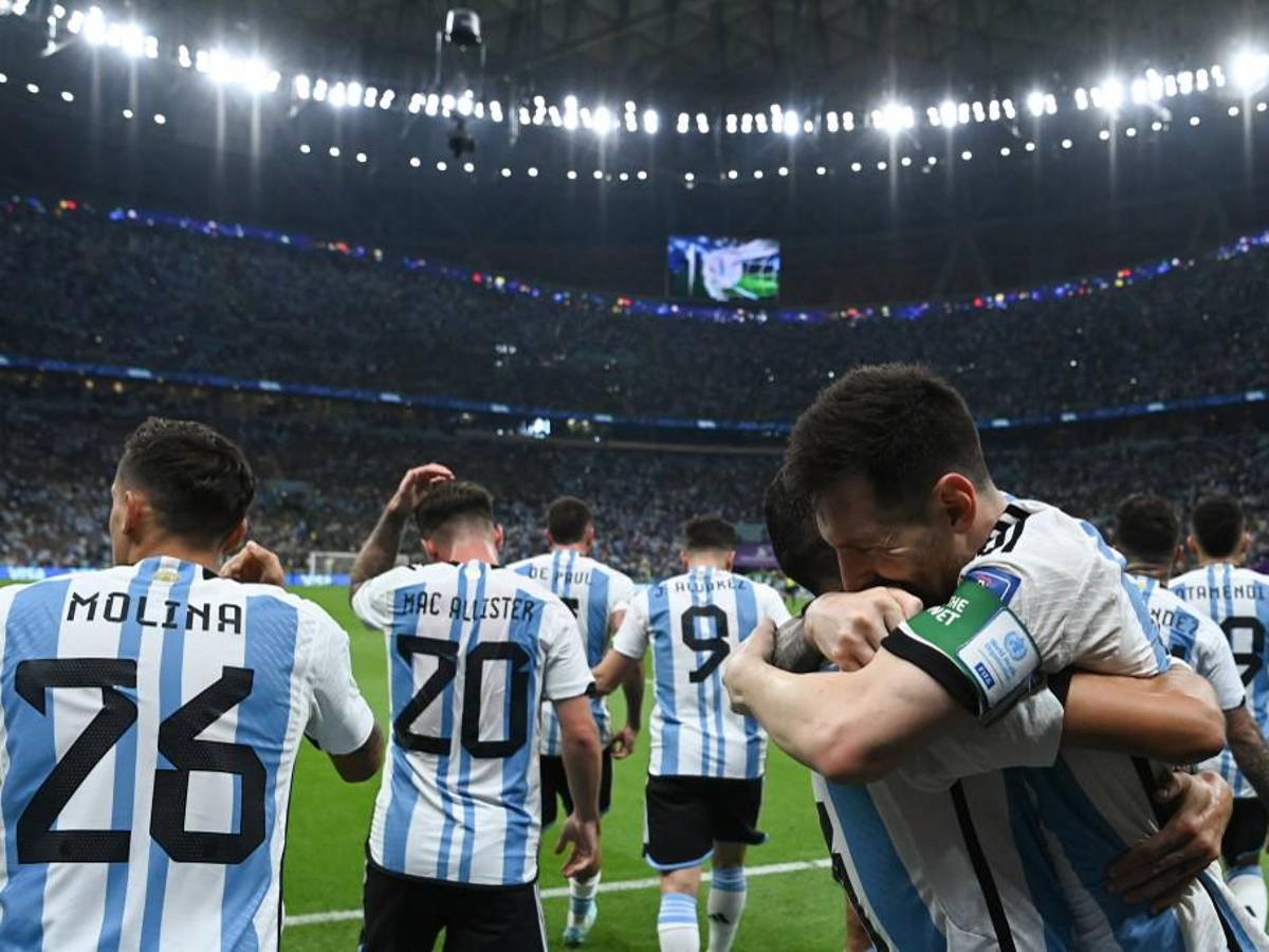 El dolor de los mexicanos y el festejo de Messi por el triunfo de Argentina en el Mundial; así fue captada Antonela Roccuzzo en el estadio