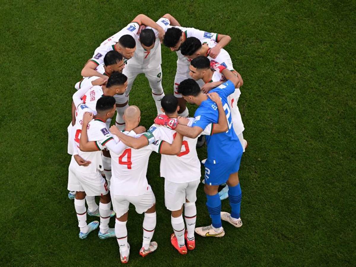 Cantó el himno, pero no jugó el partido; el desconocido Courtois y el beso a Hakimi en la victoria de Marruecos en Qatar 2022