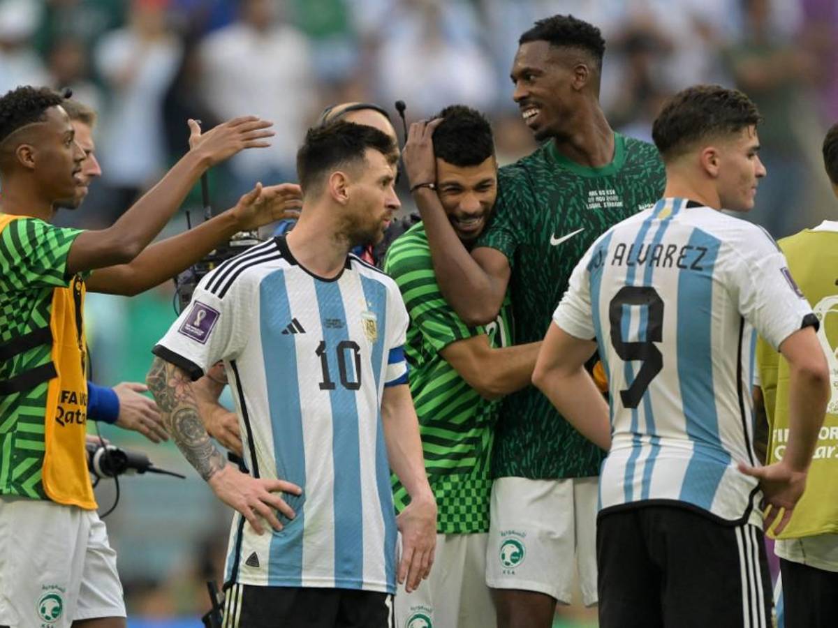 Argentina quedó tendida: los gestos de Messi tras sufrir inesperada derrota ante Arabia Saudita en el Mundial de Qatar