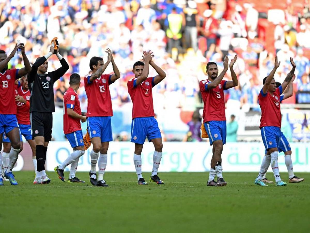 El golazo de Fuller, así festejaron los jugadores de Costa Rica tras vencer a Japón en el Mundial y los asiáticos hundidos