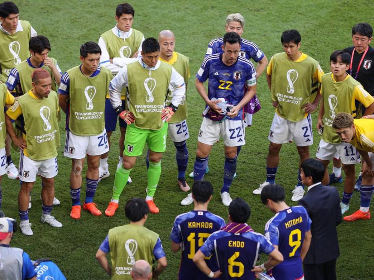 El golazo de Fuller, así festejaron los jugadores de Costa Rica tras vencer a Japón en el Mundial y los asiáticos hundidos