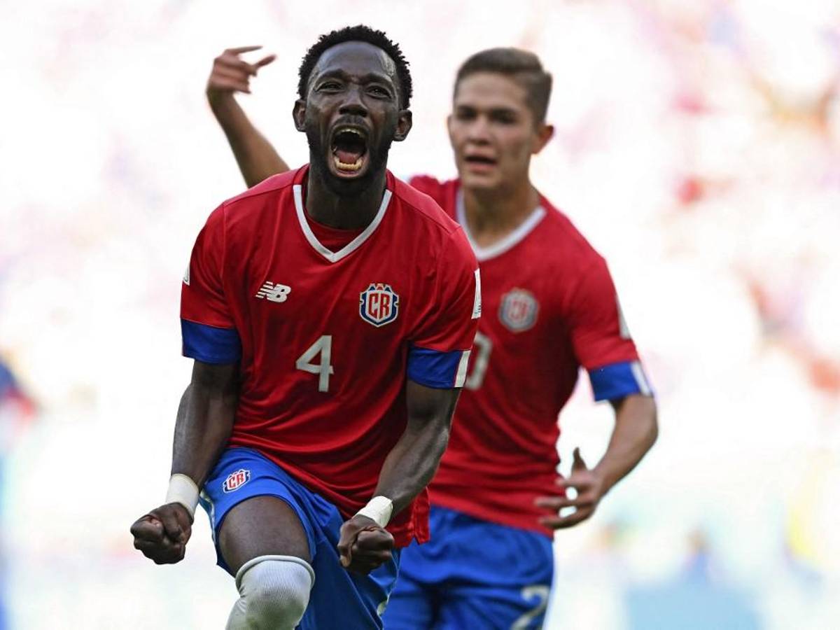 El golazo de Fuller, así festejaron los jugadores de Costa Rica tras vencer a Japón en el Mundial y los asiáticos hundidos