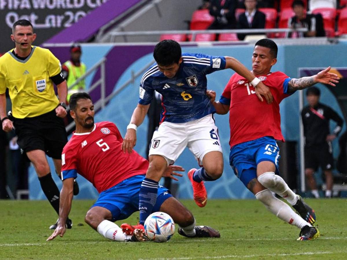 El golazo de Fuller, así festejaron los jugadores de Costa Rica tras vencer a Japón en el Mundial y los asiáticos hundidos