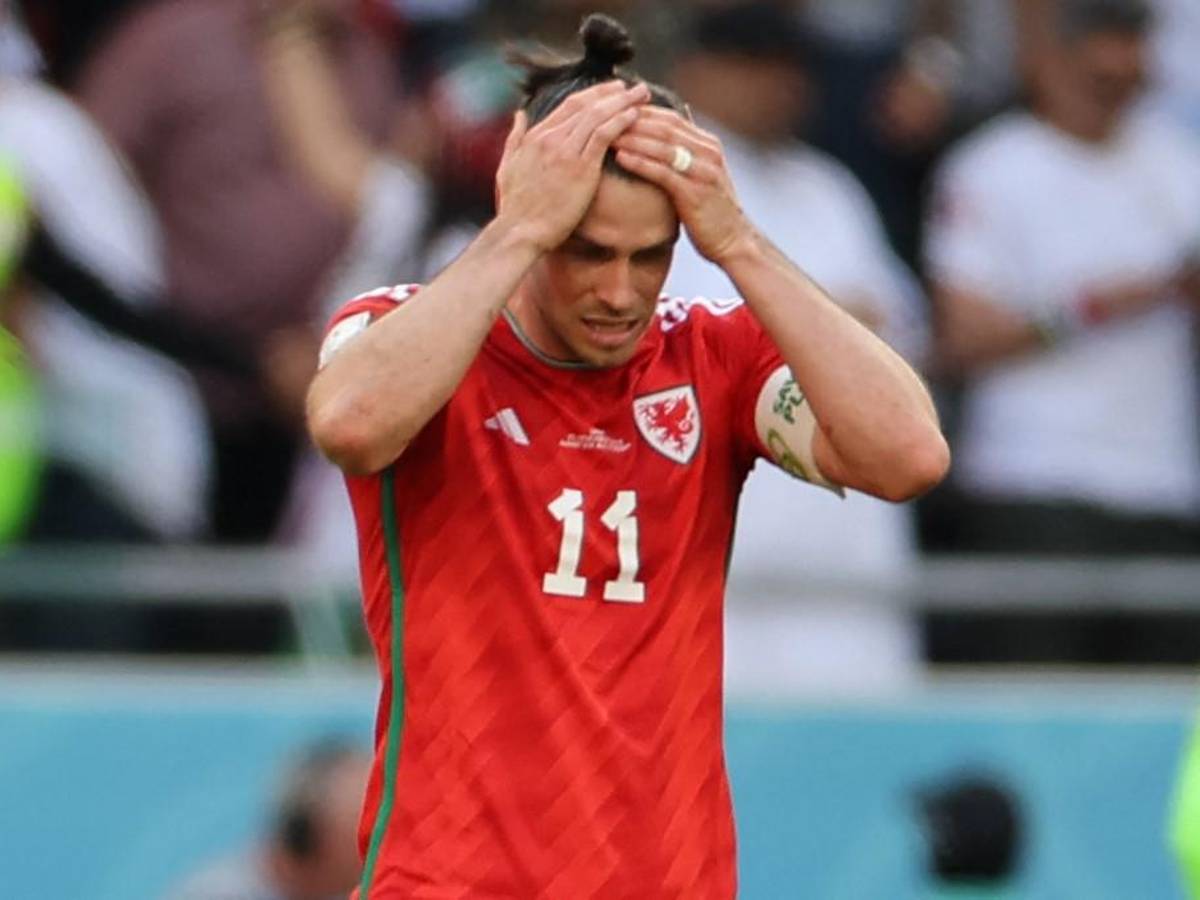 Rodillazo a la cara: así fue la primera expulsión del Mundial, la frustración de Bale y la locura de Irán tras derrotar a Gales