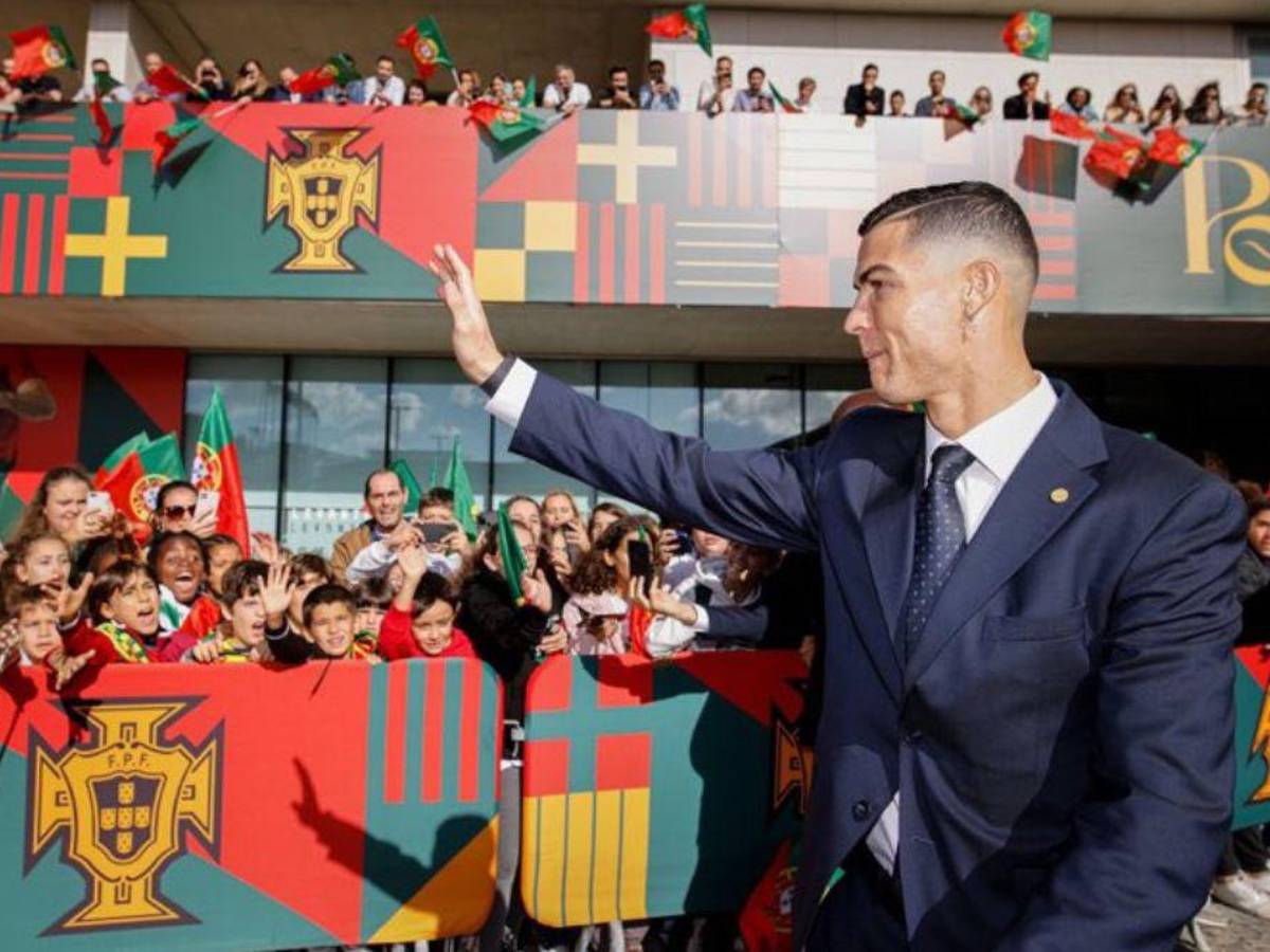 ¡Llegó el comandante! Elegante y sonriente arribó Cristiano Ronaldo a su último baile con Portugal al Mundial Qatar 2022