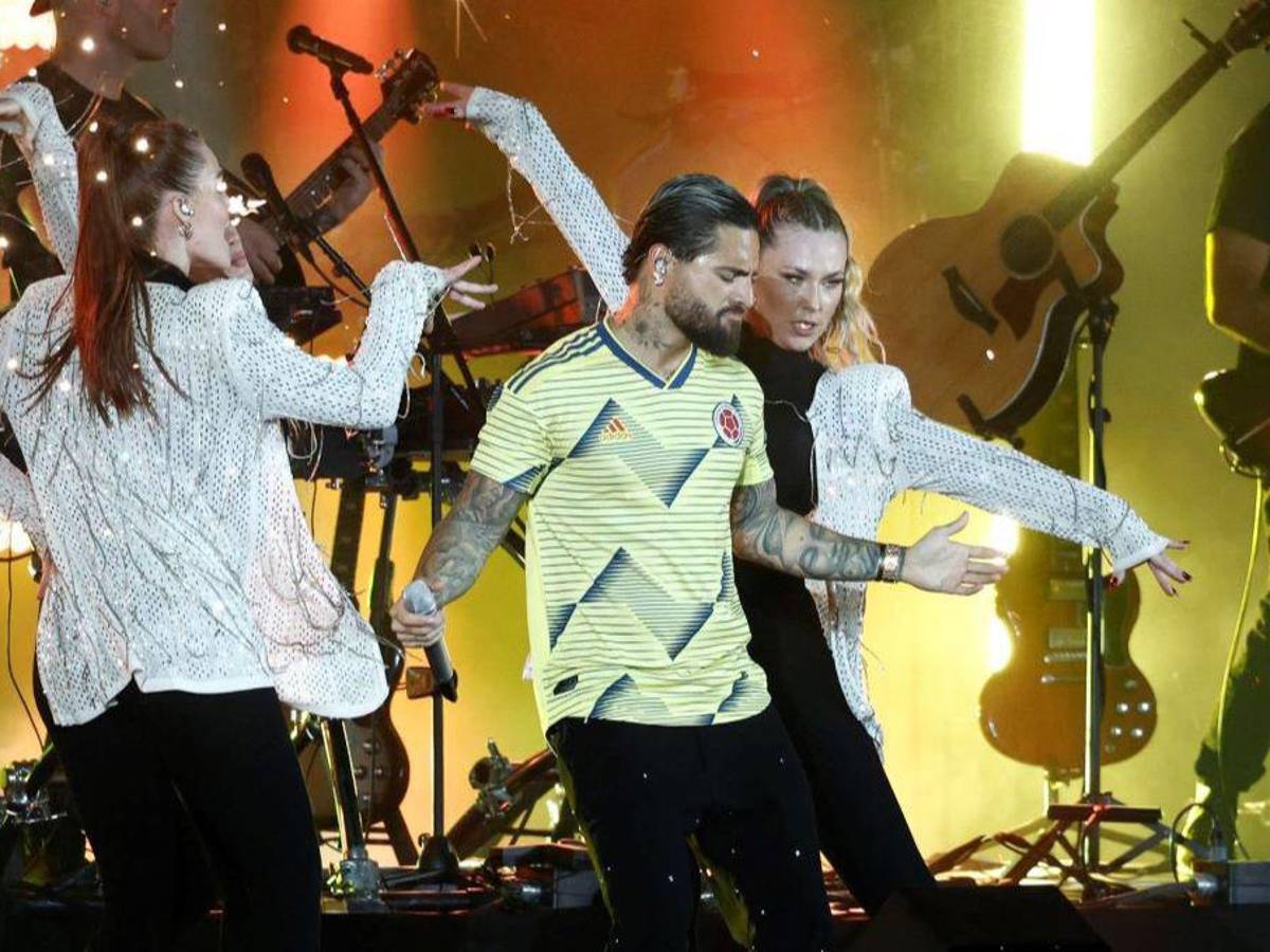 ¡Estrellas del fútbol! Kempes, Casillas y otros campeones del mundo asistieron al Fan Festival y al partido Qatar-Ecuador