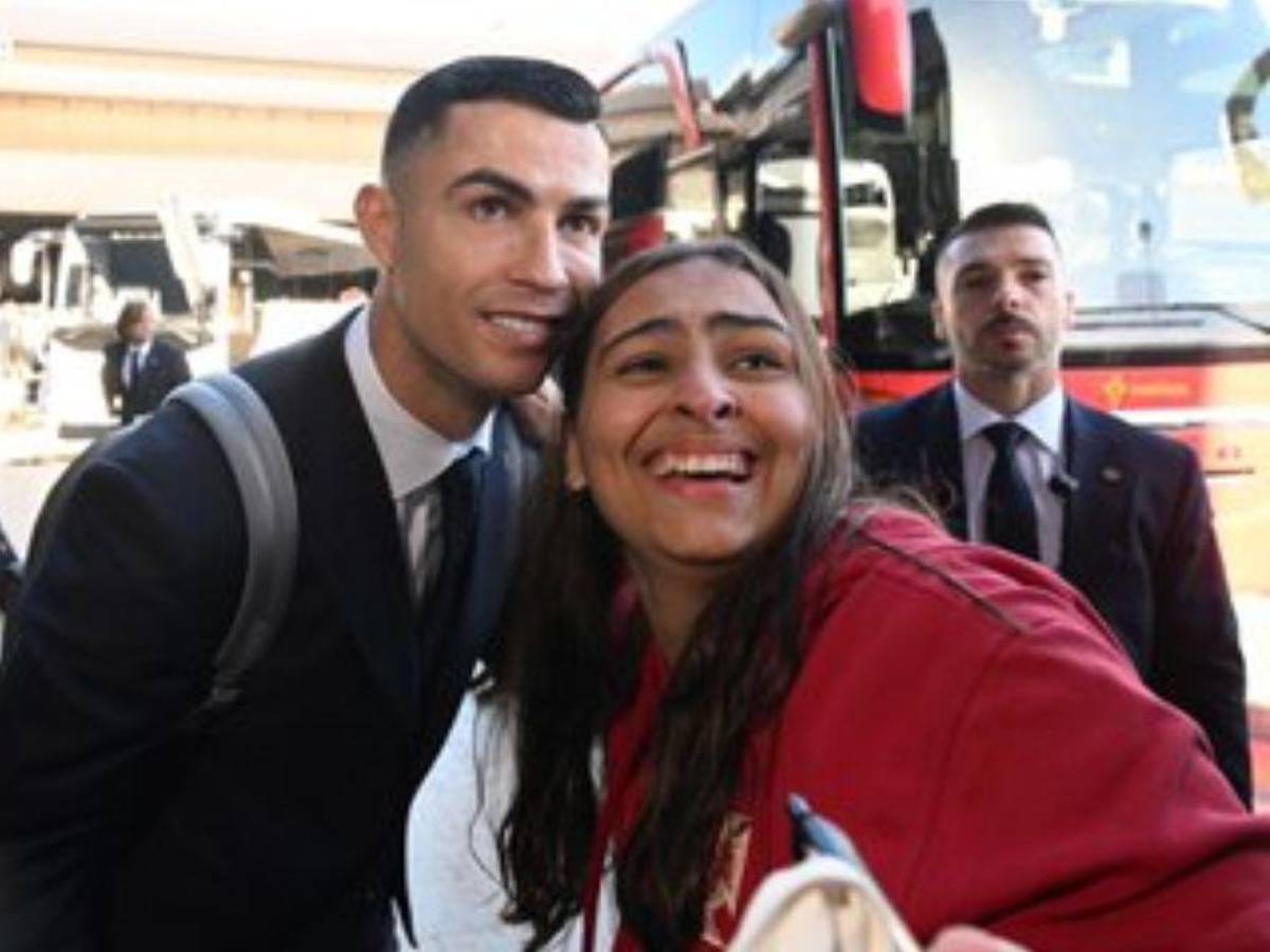 ¡Llegó el comandante! Elegante y sonriente arribó Cristiano Ronaldo a su último baile con Portugal al Mundial Qatar 2022