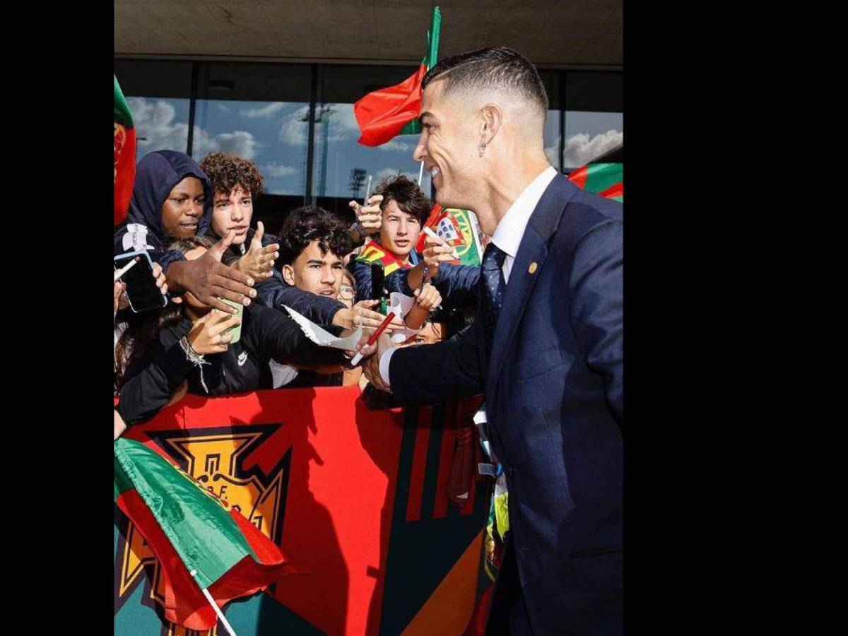¡Llegó el comandante! Elegante y sonriente arribó Cristiano Ronaldo a su último baile con Portugal al Mundial Qatar 2022