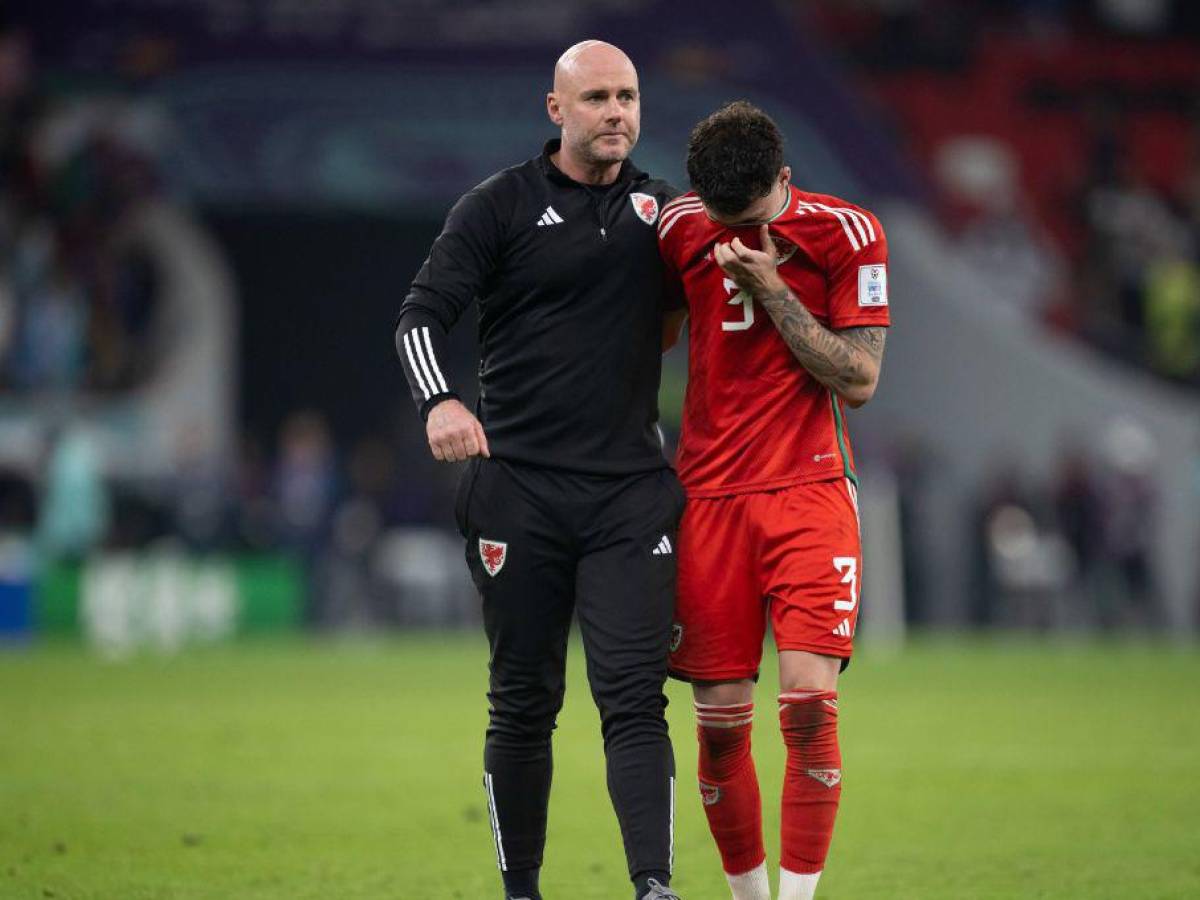 FOTOS: El reto de periodista a la FIFA, el triste motivo por el que jugador lloró y Bale fue la estrella en el Gales-USA en Qatar 2022