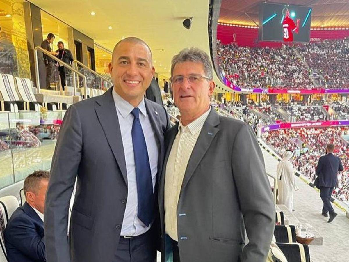 ¡Estrellas del fútbol! Kempes, Casillas y otros campeones del mundo asistieron al Fan Festival y al partido Qatar-Ecuador