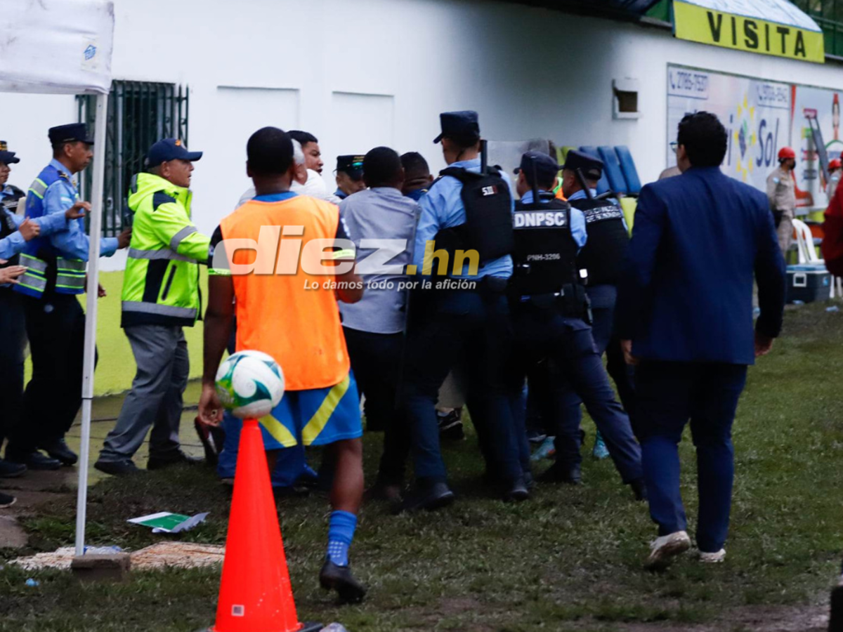 Las fotos que dejó el zafarrancho en el Olancho - Marathón: tendidos en el suelo, golpes en la cara y bruscos agarrones