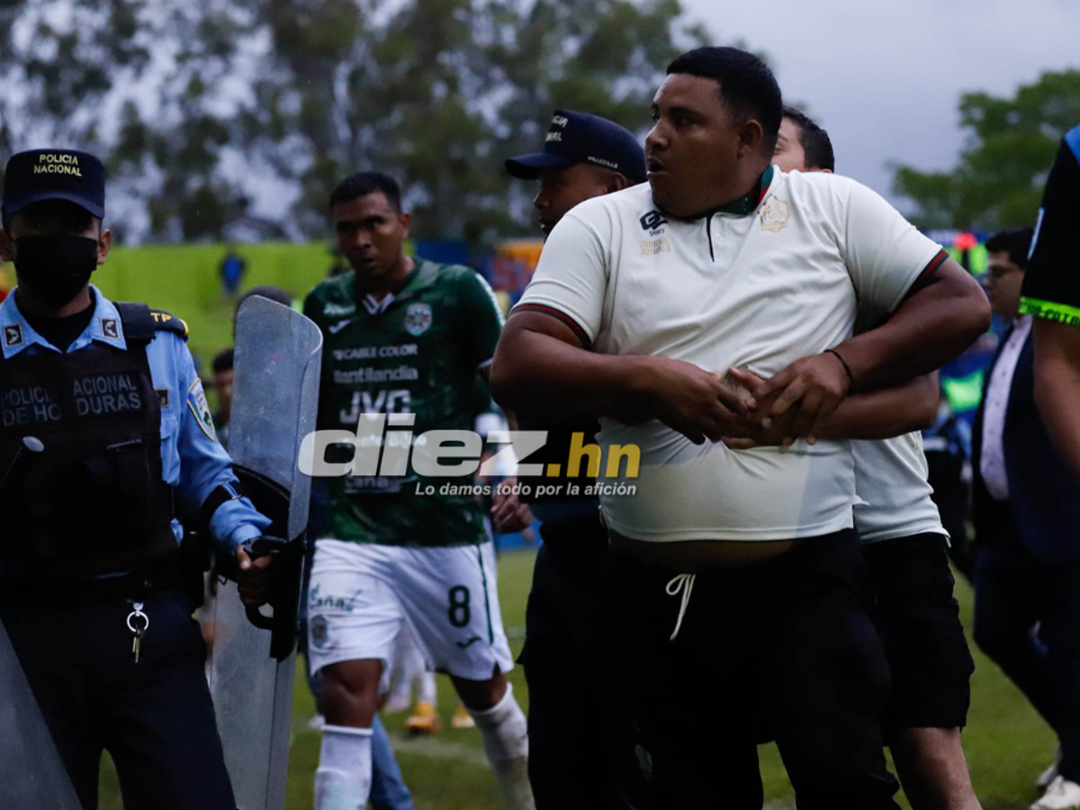 Las fotos que dejó el zafarrancho en el Olancho - Marathón: tendidos en el suelo, golpes en la cara y bruscos agarrones